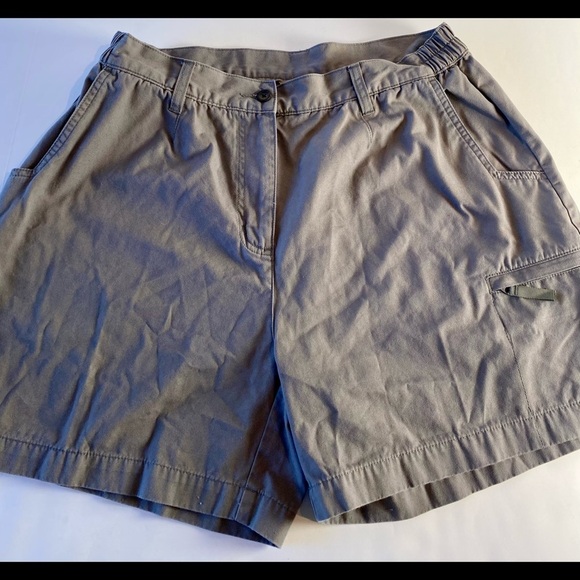 Woolrich Womens Grey Taupe Cargo Shorts Size 14P 30 High-Rise 6” I 100% Cotton - Picture 4 of 16